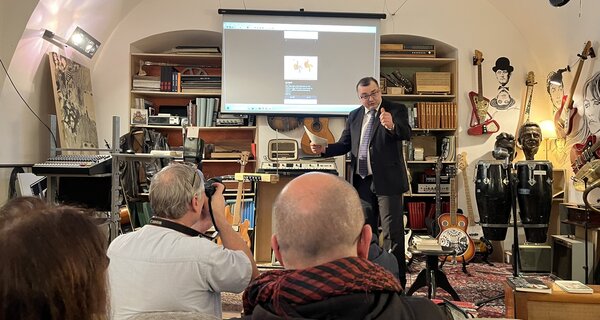 Proběhl další z doprovodných programů k výstavě Opera pro chudé?