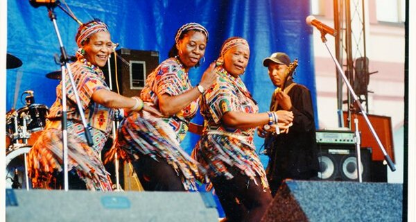 MAHOTELLA QUEENS